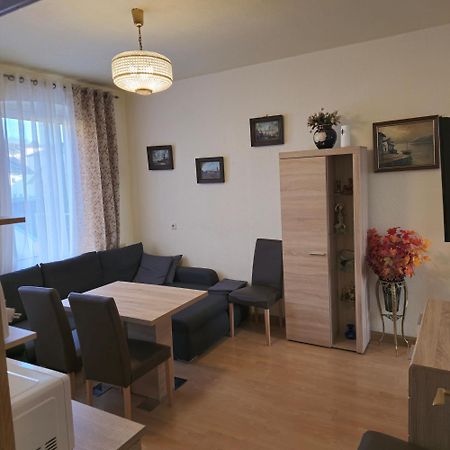 גרה Apartment 5 מראה חיצוני תמונה